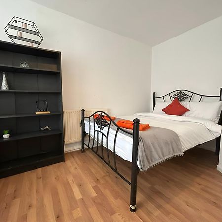 3 Bedroom House By M40 J4 海维康 外观 照片